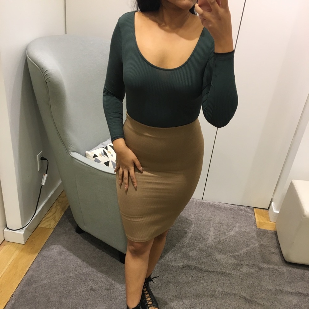 GREEN BACK TIE BODY SUIT